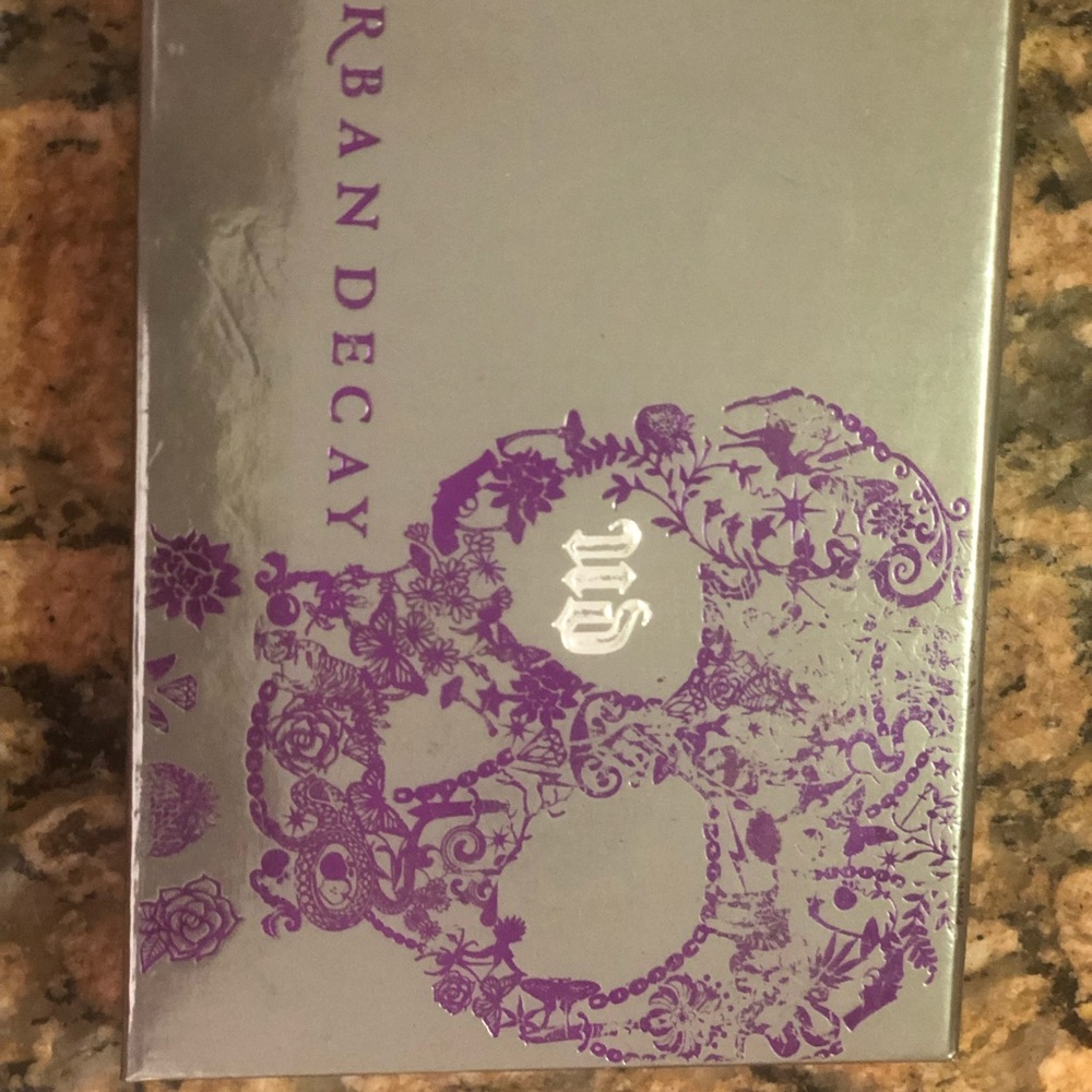 Urban decay eyeshadow palette - Picture 7 of 8